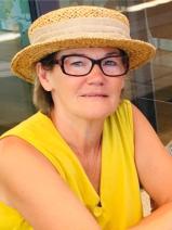 Sziasztok! Irma vagyok. Komoly cserszegtomaji társkereső férfiak jelentkezését várom.