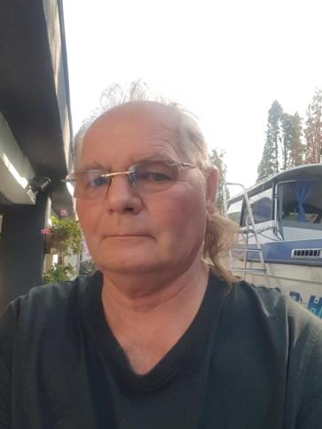 Kerókerezsi, 72 éves hajdúszoboszlói társkereső férfi profil fotója