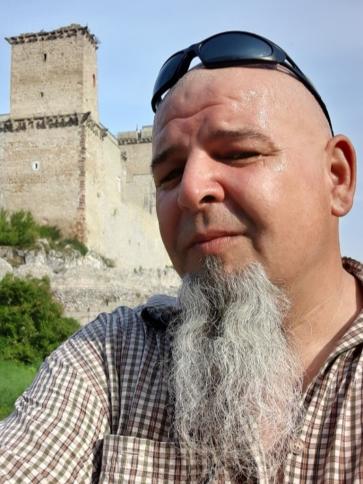 Béla, 52 éves füzesabonyi társkereső férfi profil fotója