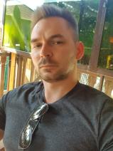 Sziasztok! Gábor vagyok. Fiatal nagykátai párkereső lányokkal chatelnék.