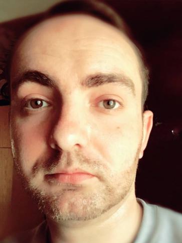 Kornél, 35 éves kartali társkereső férfi profil fotója