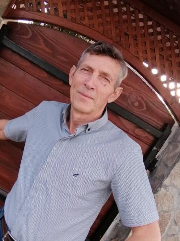 Zsigmond, 65 éves földesi társkereső férfi profil fotója Zsigmond, 65 éves földesi társkereső férfi profil fotója