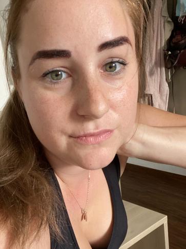 Szilvia, 30 éves keszthelyi társkereső nő profil fotója Szilvia, 30 éves keszthelyi társkereső nő profil fotója