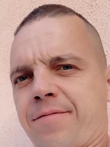 Zsolti, 46 éves orosházi társkereső férfi profil fotója