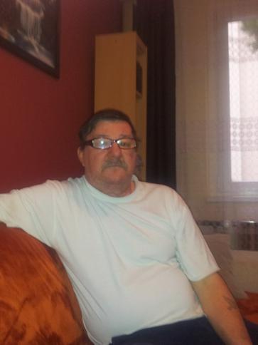 János, 69 éves Budapest III. kerületi társkereső férfi profil fotója