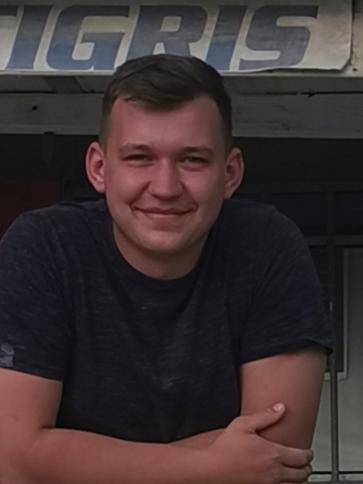 Zsolt, 27 éves seregélyesi társkereső férfi profil fotója