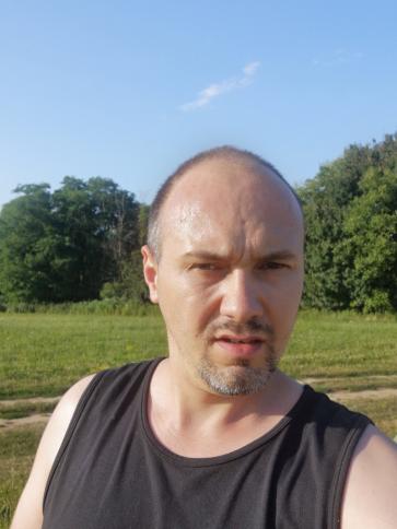István, 36 éves csatári társkereső férfi profil fotója