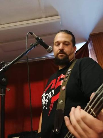 bence, 36 éves nagyvázsonyi társkereső férfi profil fotója