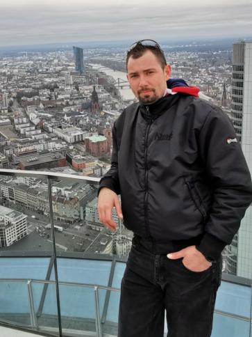 Gábor, 36 éves mosonmagyaróvári társkereső férfi profil fotója