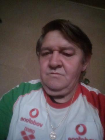 József, 61 éves csongrádi társkereső férfi profil fotója József, 61 éves csongrádi társkereső férfi profil fotója