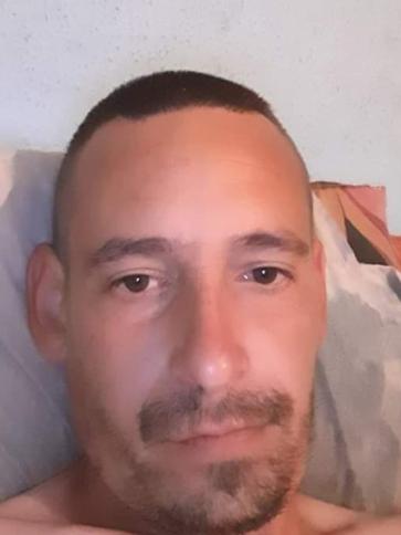 László, 37 éves csömödéri társkereső férfi profil fotója