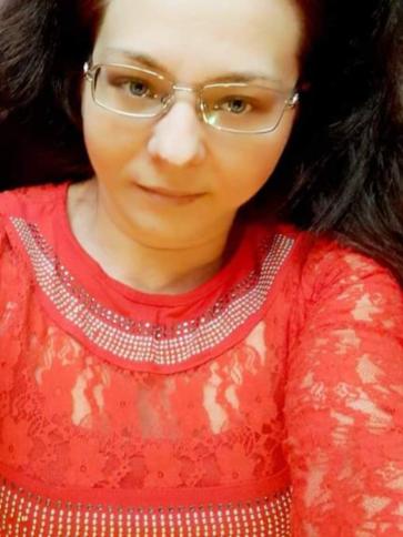 Nikoletta, 39 éves gyulai társkereső nő profil fotója