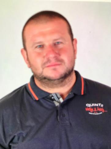 Balázs, 45 éves soproni társkereső férfi profil fotója Balázs, 45 éves soproni társkereső férfi profil fotója