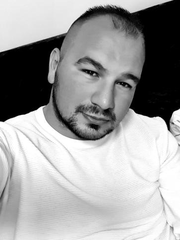 Dávid, 32 éves tárnoki társkereső férfi profil fotója