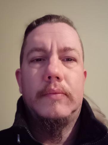 Péter, 44 éves nagyvázsonyi társkereső férfi profil fotója