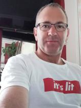 Sziasztok! Ferenc vagyok. Komoly muronyi párkereső nők jelentkezését várom.