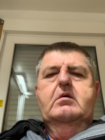 József, 58 éves tiszaújvárosi társkereső férfi profil fotója