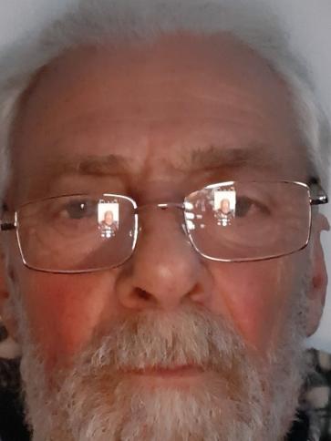 Bertalan, 70 éves gyenesdiási társkereső férfi profil fotója