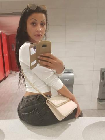 Mari, 32 éves kevermesi társkereső nő profil fotója