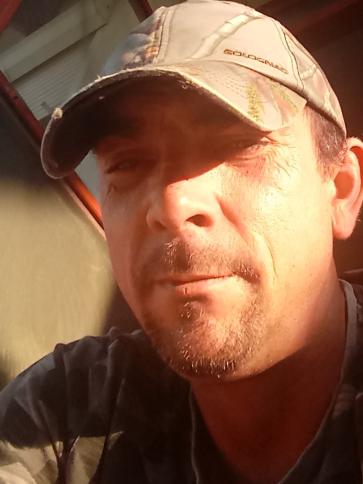 Krisztian, 47 éves tarpai társkereső férfi profil fotója