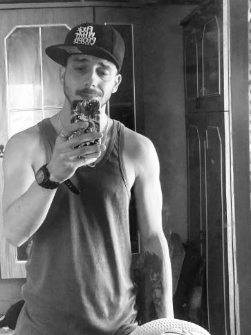 Zoltán, 35 éves császári társkereső férfi profil fotója