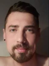 Sziasztok! Viktor vagyok. Online mélykúti randizni vágyó nők kattinsatok a kedvenc gombra.