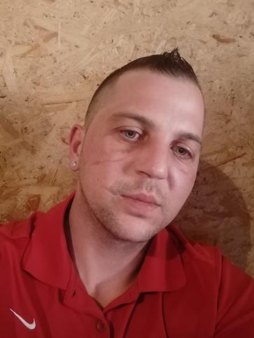 Roland, 36 éves mátraterenyei társkereső férfi profil fotója