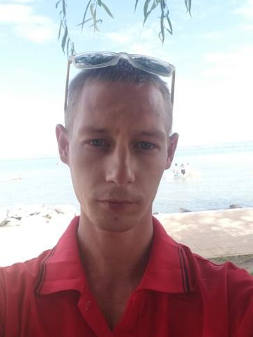 Attila, 33 éves tószegi társkereső férfi profil fotója