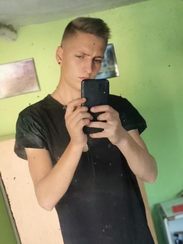 Tamás, 25 éves farmosi társkereső férfi profil fotója