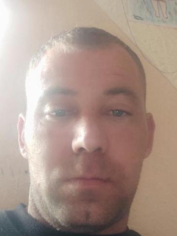Ernő, 40 éves solti társkereső férfi profil fotója