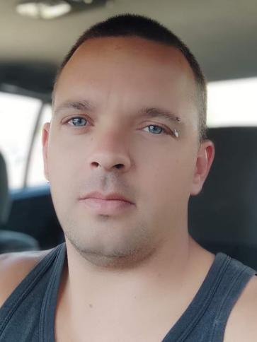 Sándor, 38 éves rákóczifalvai társkereső férfi profil fotója