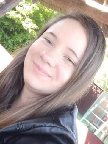 Kriszti, 26 éves tatabányai társkereső nő profil fotója