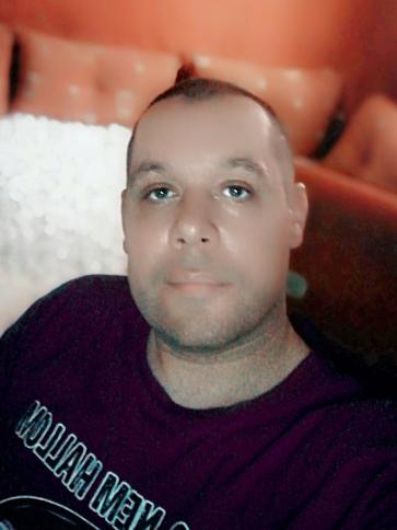 Zsolt, 41 éves gyöngyösi társkereső férfi profil fotója