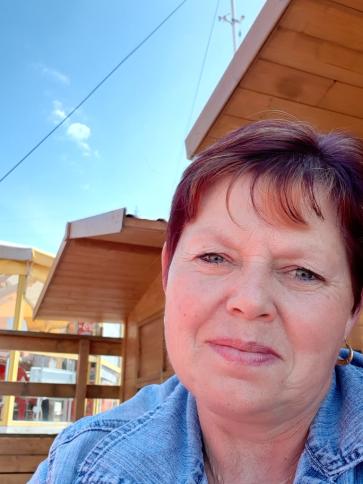 Kati, 63 éves kiskunlacházai társkereső nő profil fotója