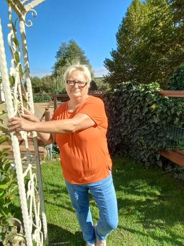 Rozália, 60 éves siroki társkereső nő profil fotója