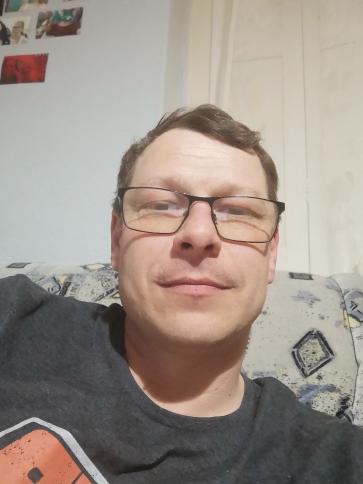 Holló, 45 éves mezőkövesdi társkereső férfi profil fotója