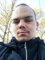 Sziasztok! Viktor vagyok. Komoly bőcsi párkereső nők jelentkezését várom.