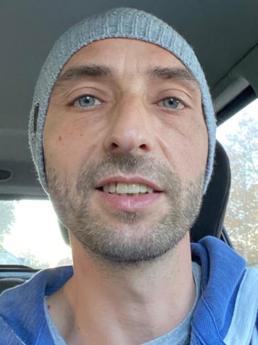 Akos, 46 éves hollandiai társkereső férfi profil fotója Akos, 46 éves hollandiai társkereső férfi profil fotója