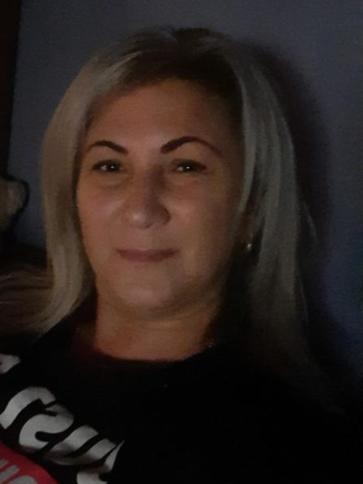 Kriszta, 48 éves hatvani társkereső nő profil fotója