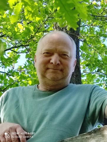 Róbert, 63 éves bicskei társkereső férfi profil fotója