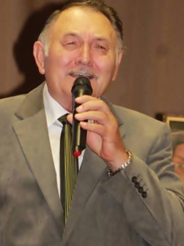 Bálint, 74 éves enyingi társkereső férfi profil fotója