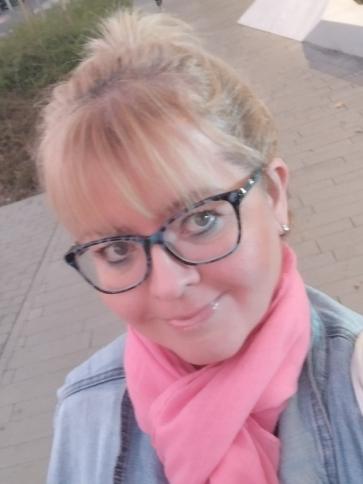 Edina, 54 éves Budapest XX. kerületi társkereső nő profil fotója