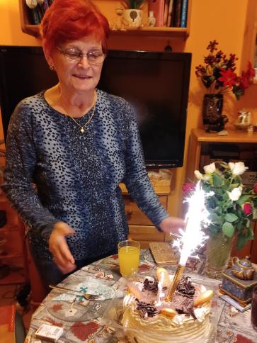 Marica, 74 éves pécsi társkereső nő profil fotója