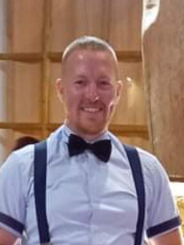 Roland, 33 éves balatonkeresztúri társkereső férfi profil fotója
