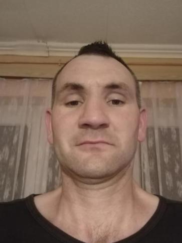 Jenci, 49 éves bodajki társkereső férfi profil fotója Jenci, 49 éves bodajki társkereső férfi profil fotója