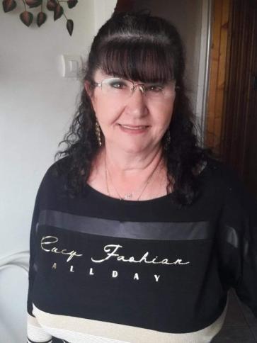 Marika, 67 éves tatabányai társkereső nő profil fotója