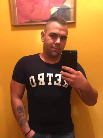 Tamás, 31 éves csákvári társkereső férfi profil fotója