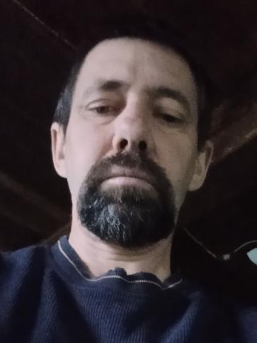 Géza, 54 éves csöglei társkereső férfi profil fotója