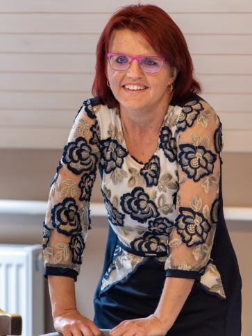 Tündi, 40 éves szentlőrinci társkereső nő profil fotója Tündi, 40 éves szentlőrinci társkereső nő profil fotója