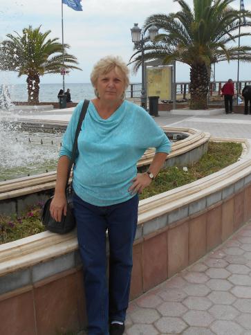 Anikó, 72 éves pusztaszabolcsi társkereső nő profil fotója